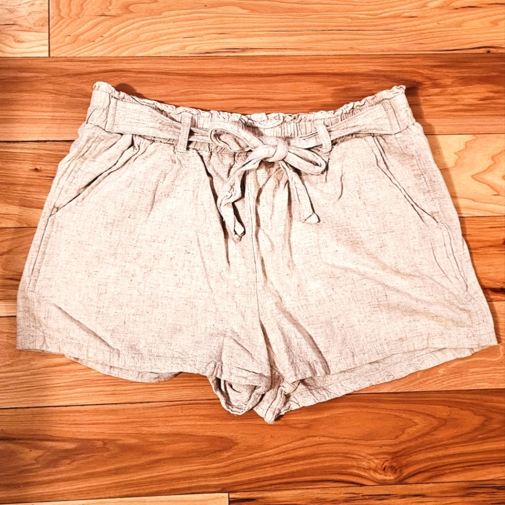 Tan color Shorts , large - Picture 2 of 2